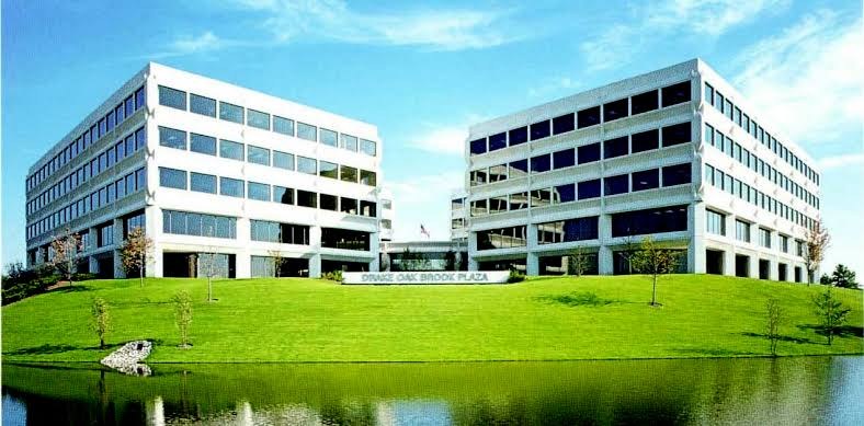 Drake Oak Brook Plaza office buildings in Oak Brook, Illinois